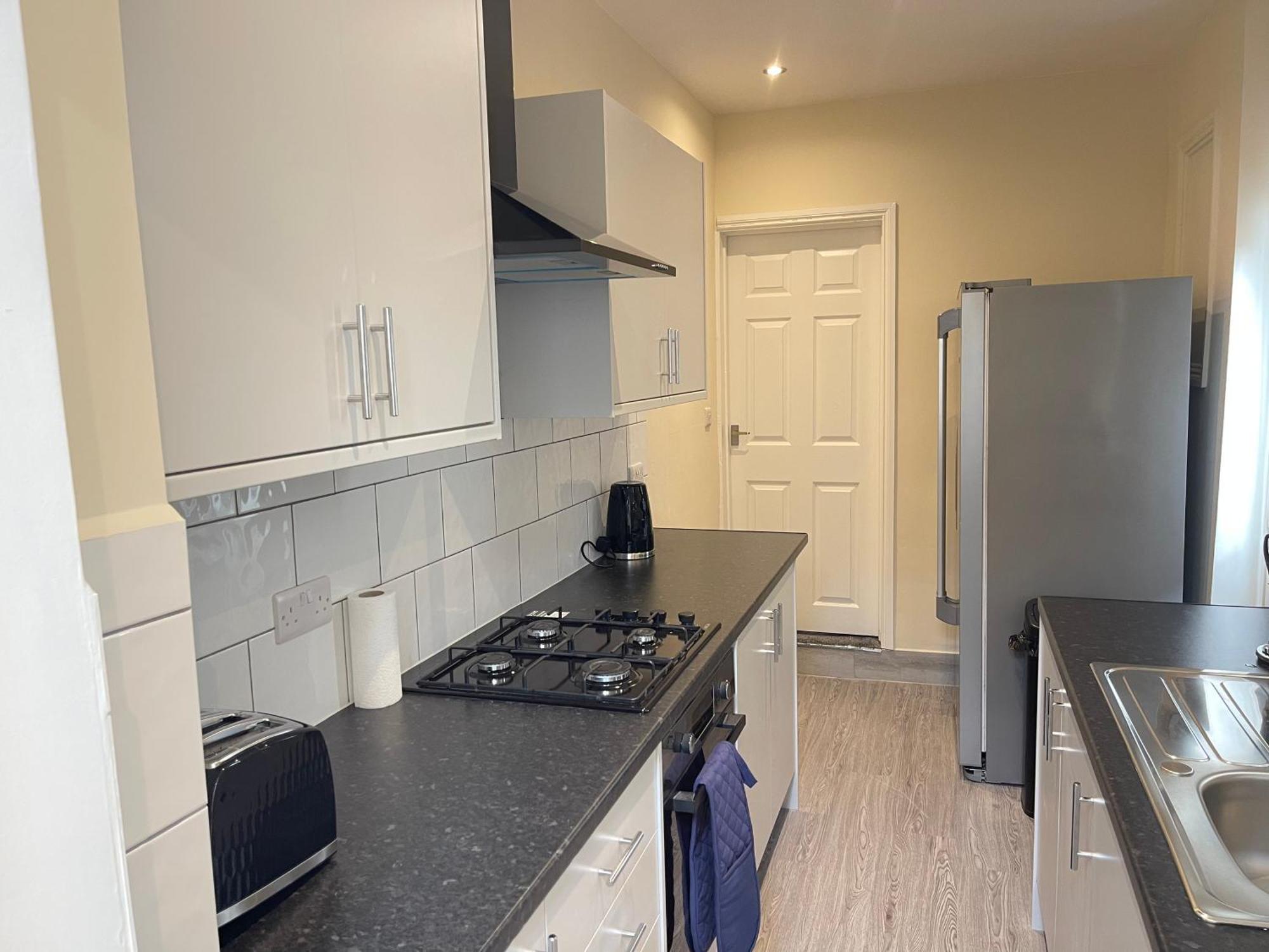Hometel Digs Morden Comfy Home Can Sleep 11 Leicester Dış mekan fotoğraf