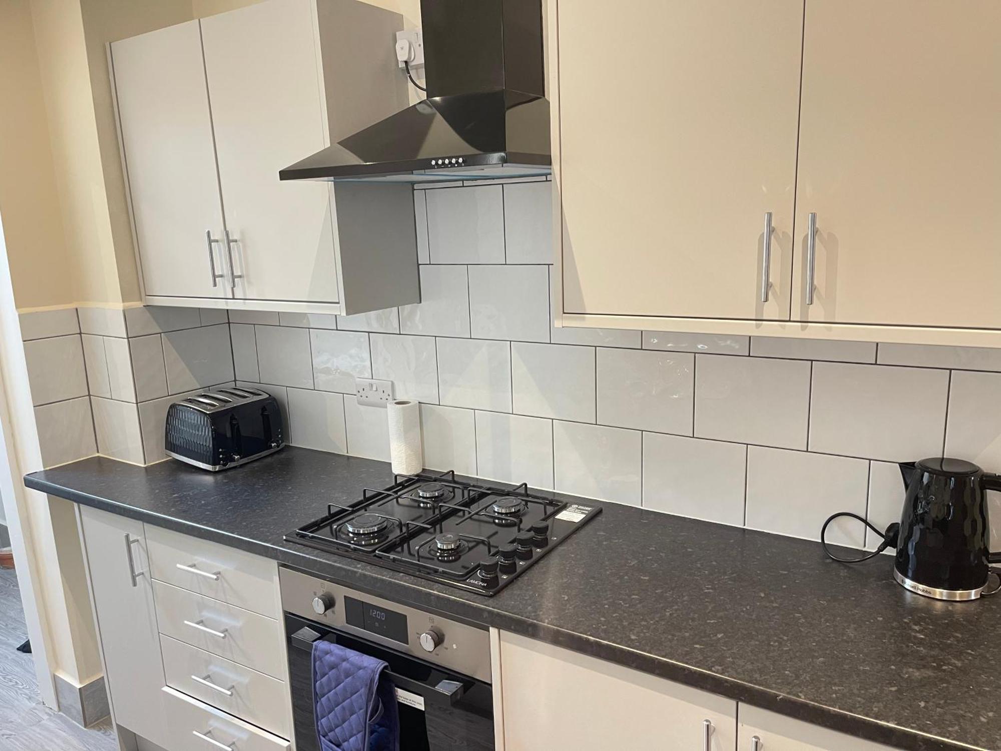 Hometel Digs Morden Comfy Home Can Sleep 11 Leicester Dış mekan fotoğraf