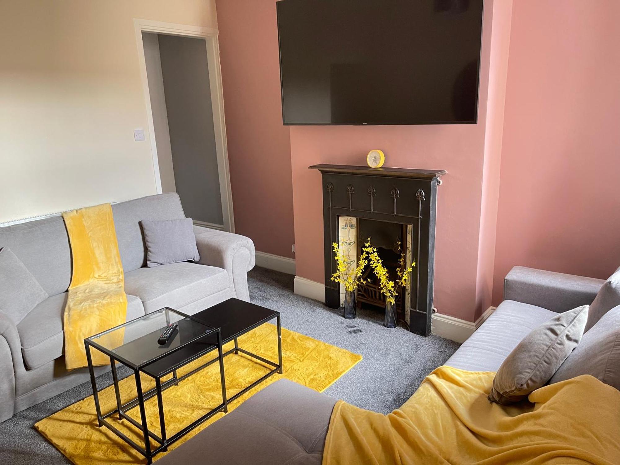 Hometel Digs Morden Comfy Home Can Sleep 11 Leicester Dış mekan fotoğraf