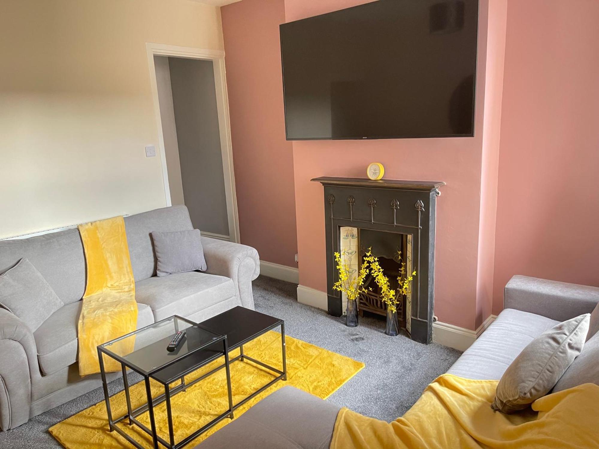 Hometel Digs Morden Comfy Home Can Sleep 11 Leicester Dış mekan fotoğraf